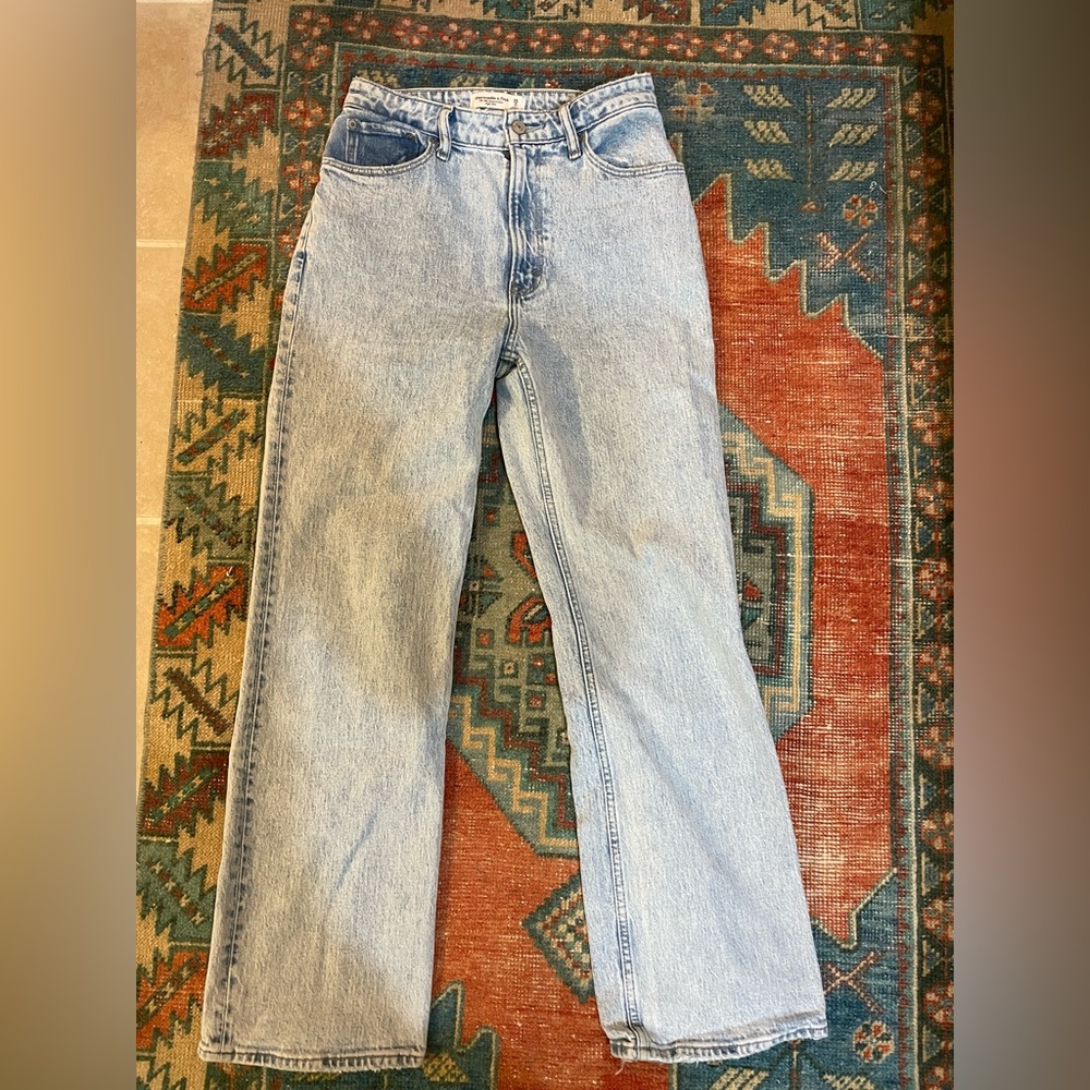 Abercrombie & Fitch 90s Relaxed High Rise Jean